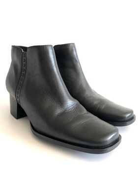Bass Verona Leather Ankle Bootie
